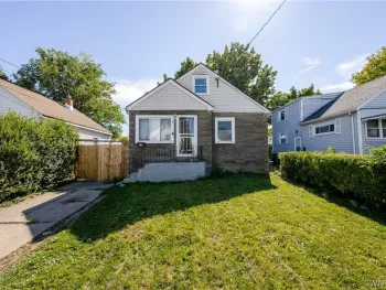 Property at 27 Hewitt Avenue, Buffalo, NY 14215
