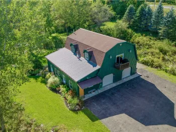 Property at 8877 State Route 21, Naples, NY 14512
