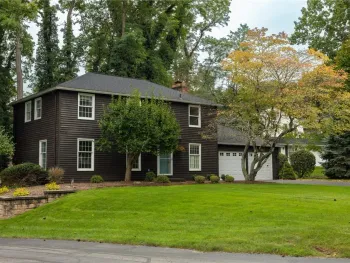 Property at 122 Selborne Chase, Perinton, NY 14450