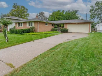 Property at 14 Woodbury Drive, Lockport City, NY 14094