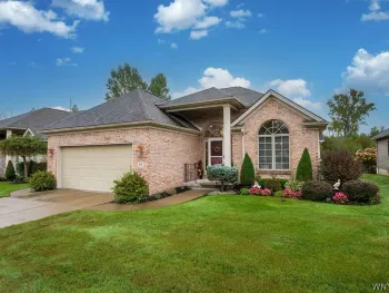 Property at 18 Primrose Lane, Lancaster, NY 14221