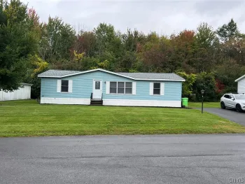 Property at 8 APPLEWOOD BLVD, New Hartford, NY 13323