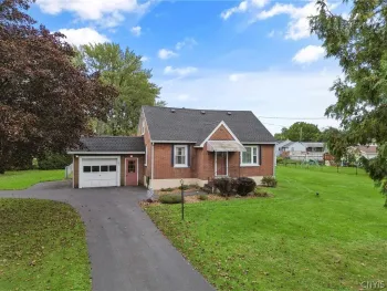 Property at 306 Tilden Dr, DeWitt, NY 13057