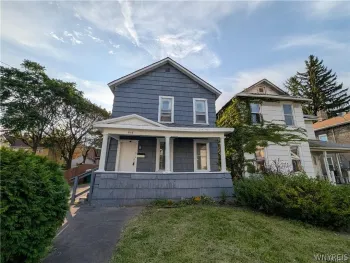 Property at 616 7th (LOWER) Avenue, Niagara Falls, NY 14301