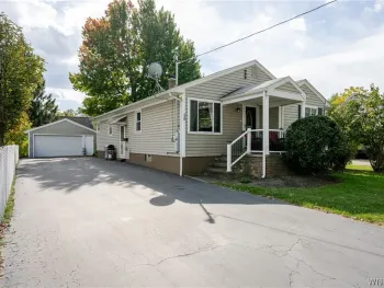 Property at 136 Helen Avenue, Hamburg, NY 14219