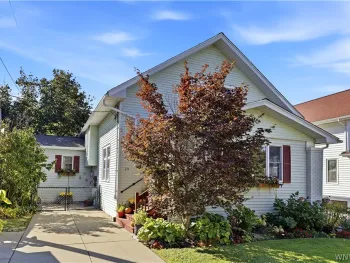 Property at 20 Lyndhurst Avenue, Buffalo, NY 14216