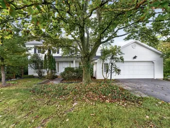 Property at 44 Bent Oak, Perinton, NY 14450