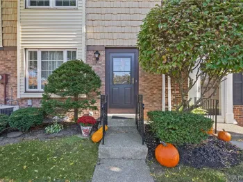 Property at 126 Stepping Stone Lane, Orchard Park, NY 14127
