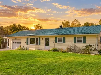 Property at 9378 Clipnock Road, Stafford, NY 14143