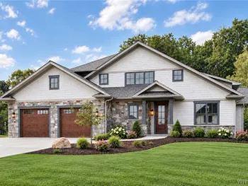 Property at 19 Edgewood Farm Lane, Orchard Park, NY 14127