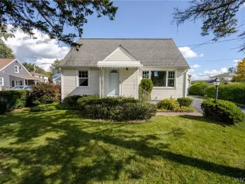 Property at 125 Broezel Avenue, Lancaster, NY 14086