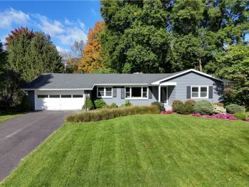 Property at 33 Stony Brook Lane Lane, Perinton, NY 14450