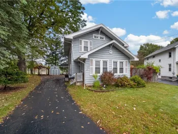Property at 106 Fergerson Park, Cicero, NY 13212