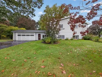 Property at 542 Wahlmont Drive, Webster, NY 14580