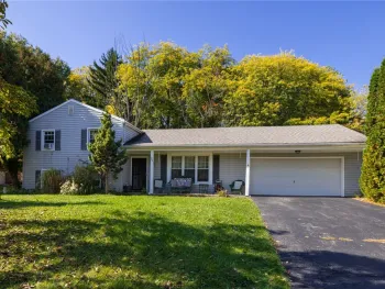 Property at 21 Blackwatch Trail, Perinton, NY 14450