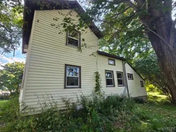 Property at 6262 Telephone Road, Pavilion, NY 14525
