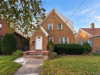 Property at 2910 Grand Avenue, Niagara Falls, NY 14301