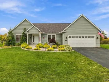 Property at 16 Deepwood Place, Lancaster, NY 14086