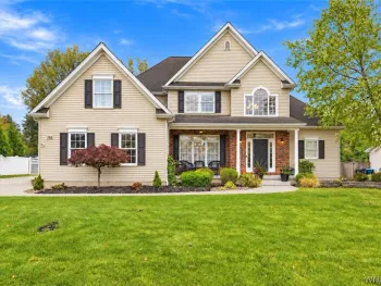 Property at 195 Park Place, Grand Island, NY 14072
