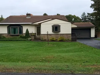 Property at 8 Beckwith Circle, New Hartford, NY 13501