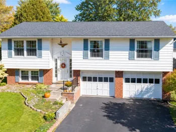 Property at 102 Wembridge Dr, DeWitt, NY 13057