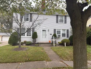 Property at 32 Matthew Lane, Cheektowaga, NY 14225