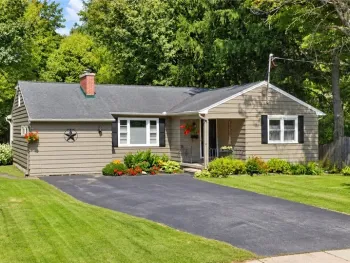 Property at 346 Parkdale Avenue, Aurora, NY 14052