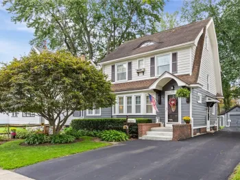 Property at 153 Rawlinson Rd, Irondequoit, NY 14617