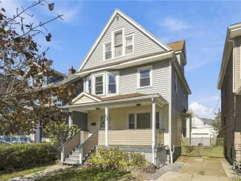 Property at 43 W Hazeltine Avenue, Tonawanda, NY 14217