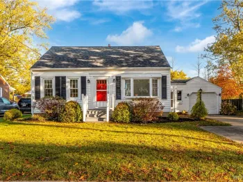 Property at 112 Huntington Court, Hamburg, NY 14075