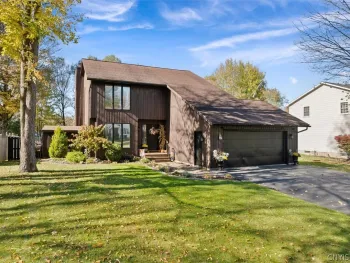Property at 15 Stanhope Court, New Hartford, NY 13413