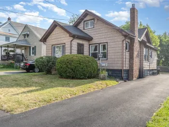 Property at 148 Darlington Road, Syracuse, NY 13208