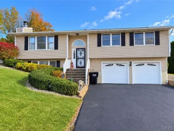 Property at 202 Chestnut Hill Drive, Salina, NY 13088