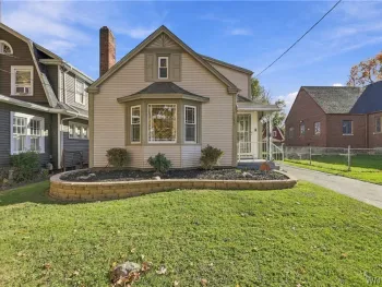Property at 4015 Mckoon Avenue, Niagara Falls, NY 14305