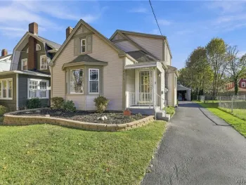 Property at 4015 Mckoon Avenue, Niagara Falls, NY 14305