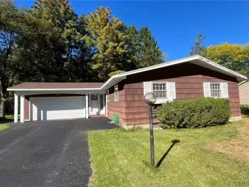 Property at 112 Margo Lane, Manlius, NY 13066