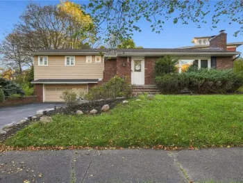 Property at 100 Bradford Parkway, Syracuse, NY 13224
