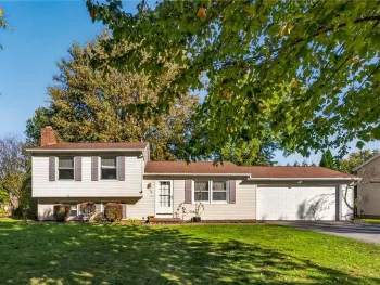 Property at 176 Drumcliff Way, Greece, NY 14612