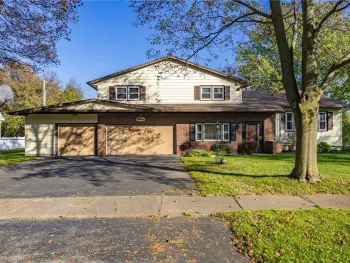 Property at 12 Bridgewood Drive, Greece, NY 14612