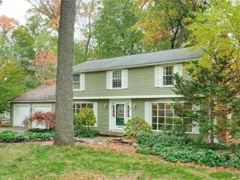 Property at 31 Oak Manor Lane, Pittsford, NY 14534