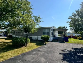 Property at 617 Evergreen Drive, Lockport Town, NY 14094