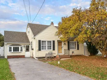 Property at 719 Orwood Place, Salina, NY 13208