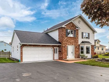 Property at 7127 Buffalo Avenue, Niagara Falls, NY 14304