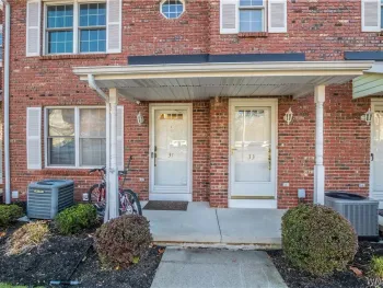 Property at 33 Olde Stone Lane, Lancaster, NY 14086