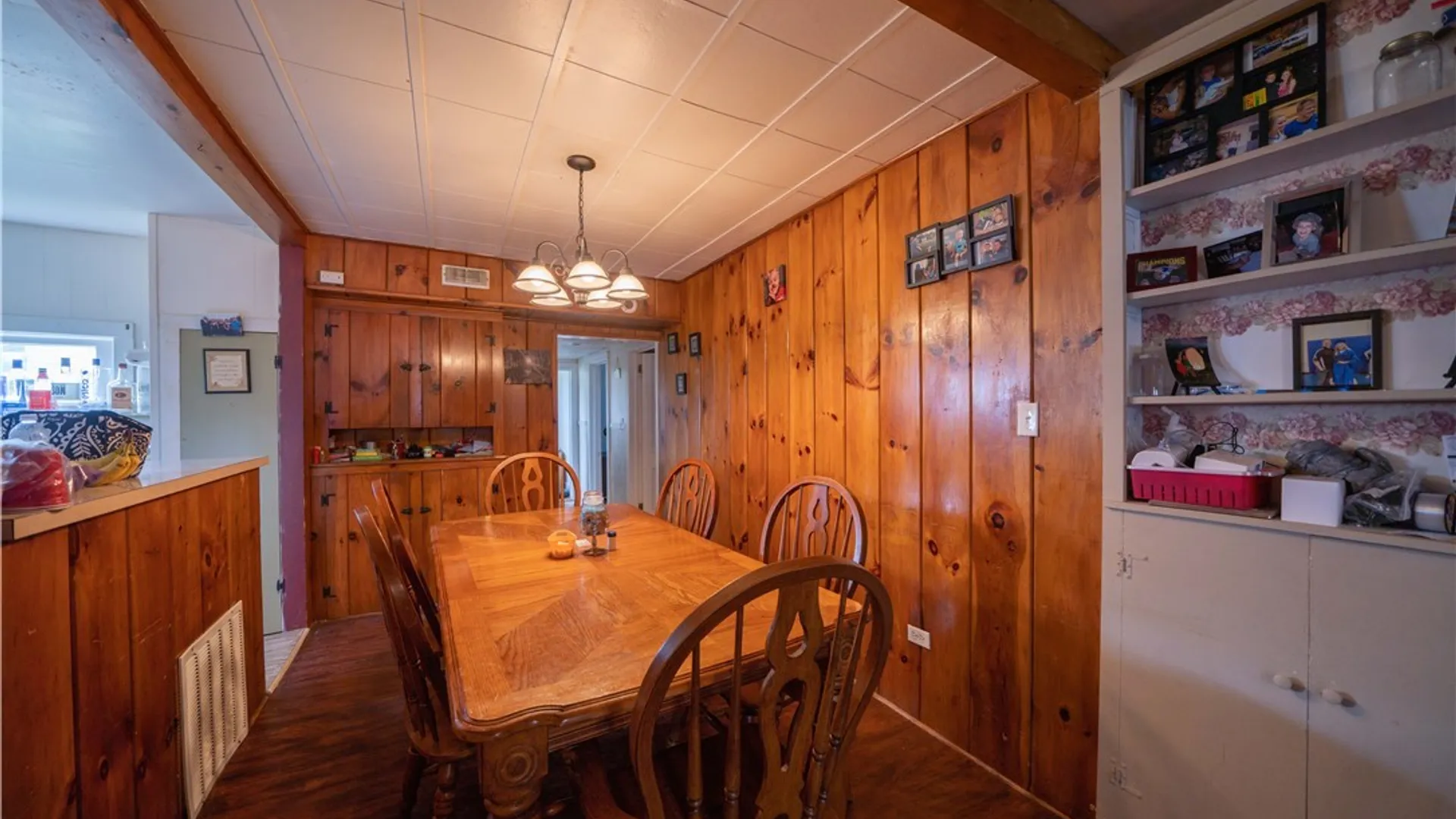 Property at 10 E Faville Avenue, Manheim, NY 13329 14